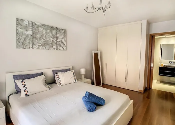 Samya By Lovelystay * Funchal (Madeira)